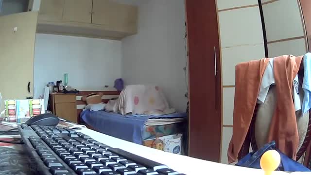 高中宿舍偷拍  高中宿舍偷拍