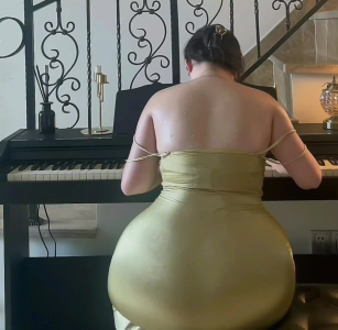 會彈鋼琴的母豬偏愛大雞巴，高喊着被操