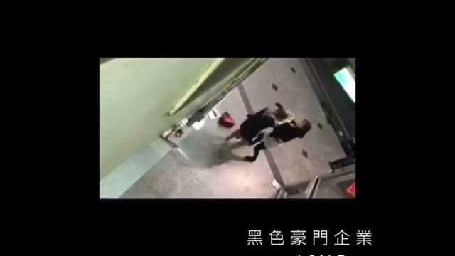 Taiwan 2017.10.12 台中大地球KTV 2傳播妹近身肉搏  Taiwan 2017.10.12 台中大地球KTV 2傳播妹近身肉搏
