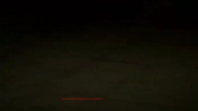 劇情:求你不要殺我，錢全部給你白領下夜班被色狼尾随拖到草叢強幹噴射一臉對白精彩刺激 - 免費自拍A片、性愛AV、情色成人影片線上看