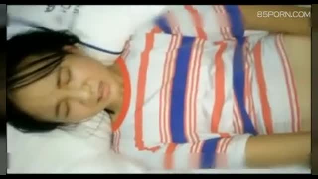 極品資源,國語對白真實美女破處見血! 極品資源,國語對白真實美女破處見血!