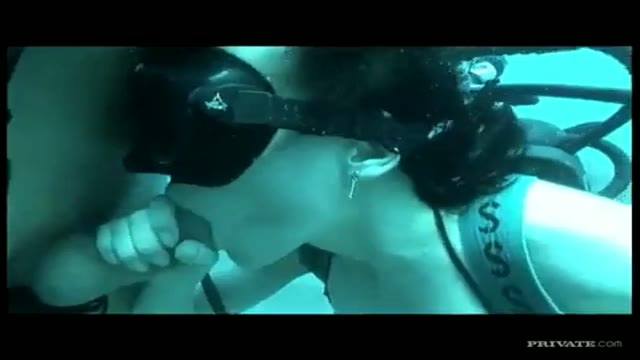 小琉球潛水做愛 小琉球潛水做愛