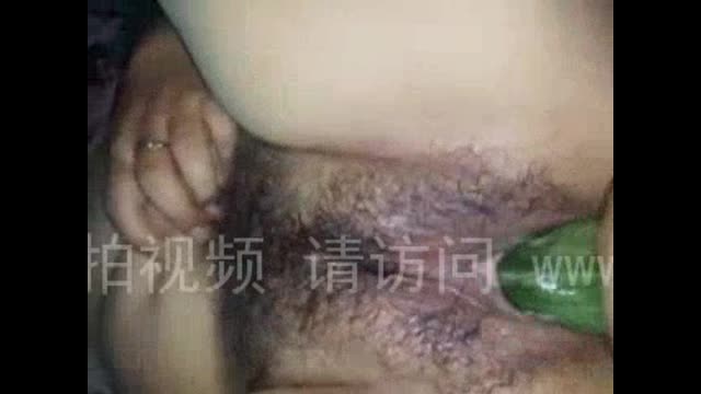 超刺激 黄瓜套上狼牙套 狂插老婆大水逼  超刺激 黄瓜套上狼牙套 狂插老婆大水逼