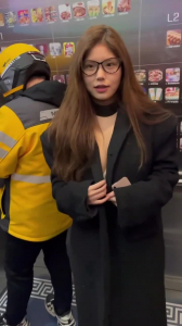 你見過好麽騷的女人麽太麽騷了有完整版