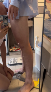鏡子面前她是最美的，吃着我的大雞巴肉棒被我瘋狂抽插着