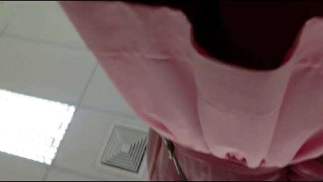 超市偷拍正妹裙底  超市偷拍正妹裙底