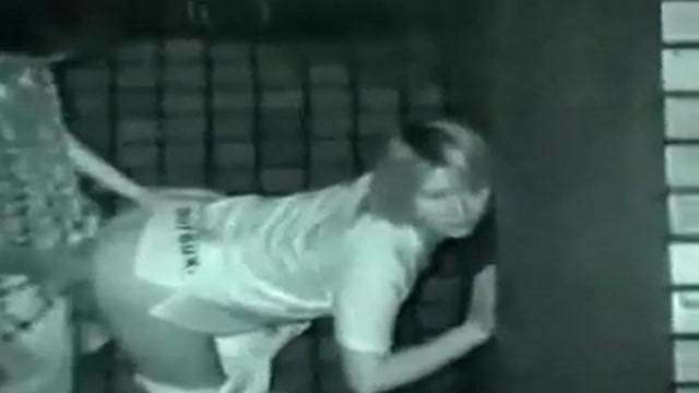 日本男女在外做愛被偷拍  日本男女在外做愛被偷拍