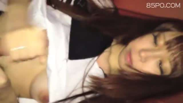 大一學生妹穿水手服幫我乳交又顏射~~~  大一學生妹穿水手服幫我乳交又顏射~~~