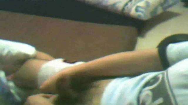 新加坡學生妹幫男友口交  新加坡學生妹幫男友口交