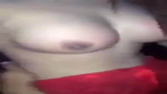 夜店偷拍巨乳妹子  夜店偷拍巨乳妹子