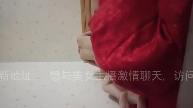和老婆在家做爱  和老婆在家做爱