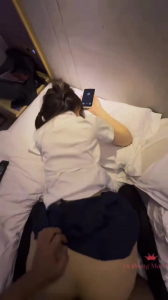 艹她讓她給閨蜜打電話