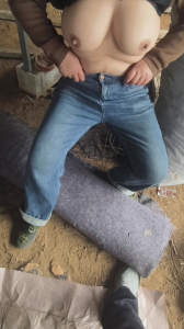 勾搭隔壁村裏的大奶熟女打奶炮肏逼