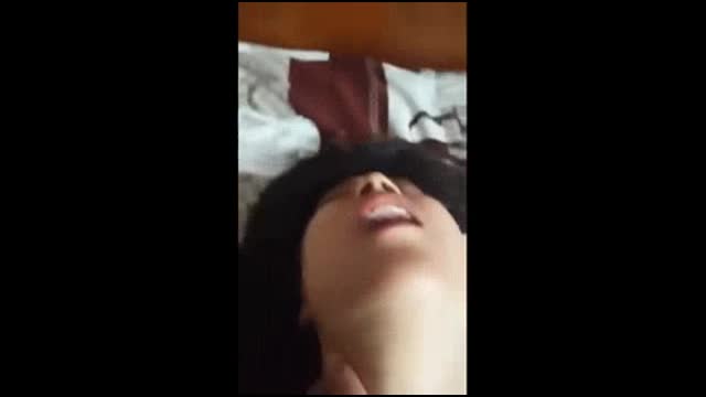 骚女潮吹,淫语不断  骚女潮吹,淫语不断