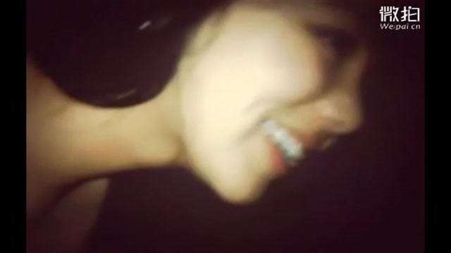 鄧紫琪口交影片流出,淫蕩的表情對著男人口交,做愛太淫蕩了  鄧紫琪口交影片流出,淫蕩的表情對著男人口交,做愛太淫蕩了