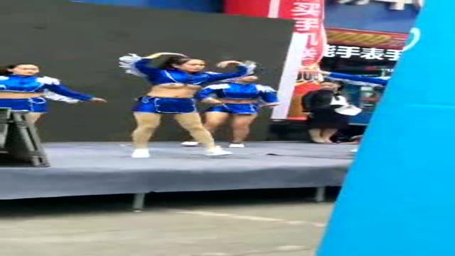 跳舞,不小心就  跳舞,不小心就