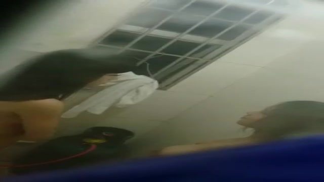 兩個少女一起洗澡 互相摸奶 兩個少女一起洗澡 互相摸奶