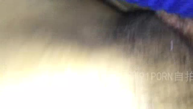 朋友老婆把菊花的第一次在车上送给了我  朋友老婆把菊花的第一次在车上送给了我