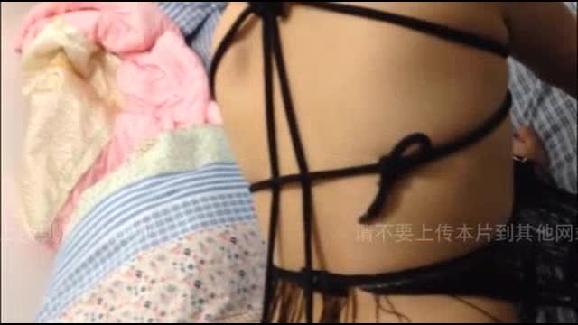 玩骚母狗 打屁股  玩骚母狗 打屁股
