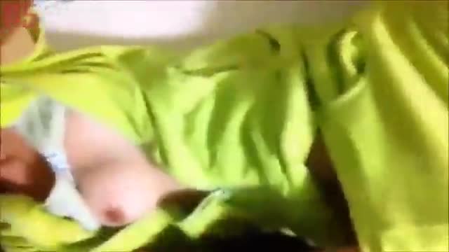 可爱妹妹自慰短片流出  可爱妹妹自慰短片流出