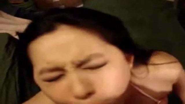 日本正妹吃香蕉  日本正妹吃香蕉