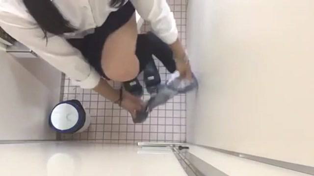 學妹廁所自拍 學妹廁所自拍
