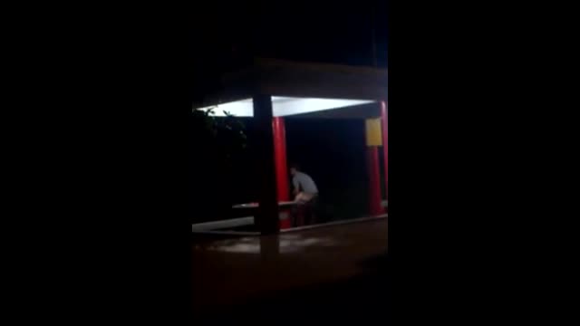 汐止腰力哥涼亭活春宮  汐止腰力哥涼亭活春宮