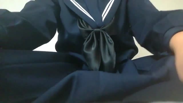 想看我裙底嗎? 想看我裙底嗎?