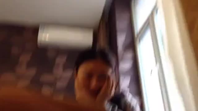 援交美女大學生,非常認真在含屌  援交美女大學生,非常認真在含屌