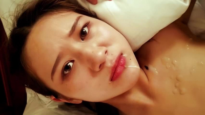 華南理工學院大三學妹被男友調教成騷母狗舔腳爆操口爆吃精