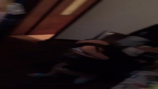 帮室友揉奶  帮室友揉奶