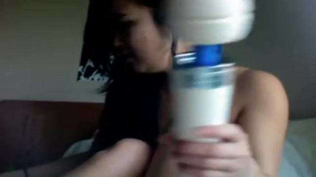 可爱女友在视频使用跳蛋自慰  可爱女友在视频使用跳蛋自慰