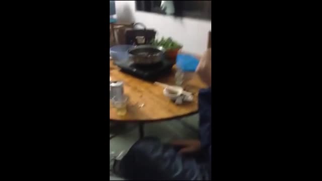 豪爽少妇被高利贷追债  豪爽少妇被高利贷追债