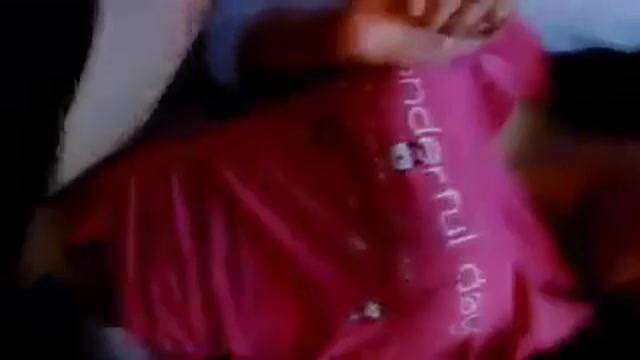 小妹跟男友的好朋友做愛 男友在旁拍攝  小妹跟男友的好朋友做愛 男友在旁拍攝