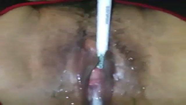 用自动牙刷自慰 喷水又流白浆  用自动牙刷自慰 喷水又流白浆