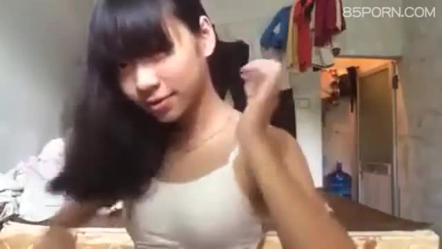偷拍可愛學妹視頻裸聊過程  偷拍可愛學妹視頻裸聊過程