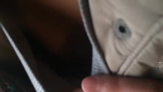 三河18岁妞火车上乱摸  三河18岁妞火车上乱摸