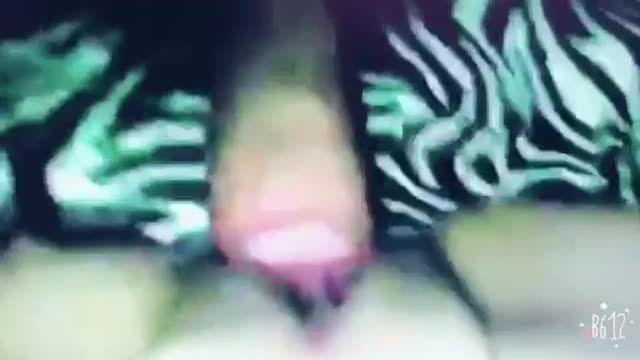 骚逼被陌生人插着  骚逼被陌生人插着