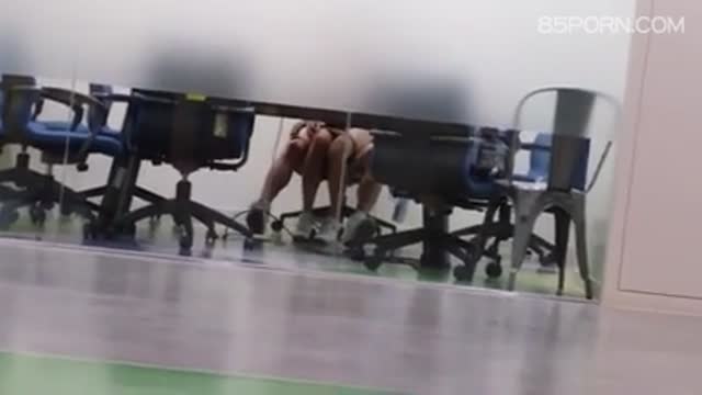 韓國大學情侶圖書館做愛被偷拍  韓國大學情侶圖書館做愛被偷拍